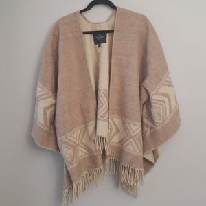 American eagle outfitter poncho wrap